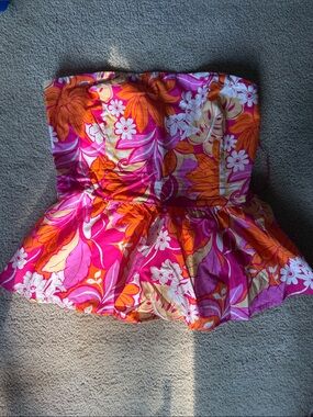 Flying Tomato Strapless Floral Peplum Top in Pink, Orange & Cream
